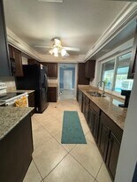 260 Bermuda Rd in Marco Island, FL - Building Photo