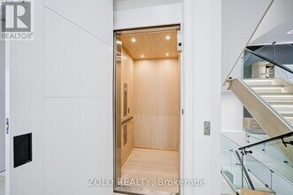 151 Dewbourne Ave in Toronto, ON - Building Photo - Building Photo