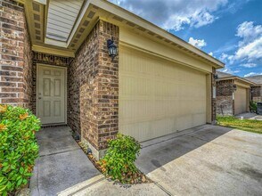 5527 Carlisle Grove Trace in Park Row, TX - Building Photo - Building Photo