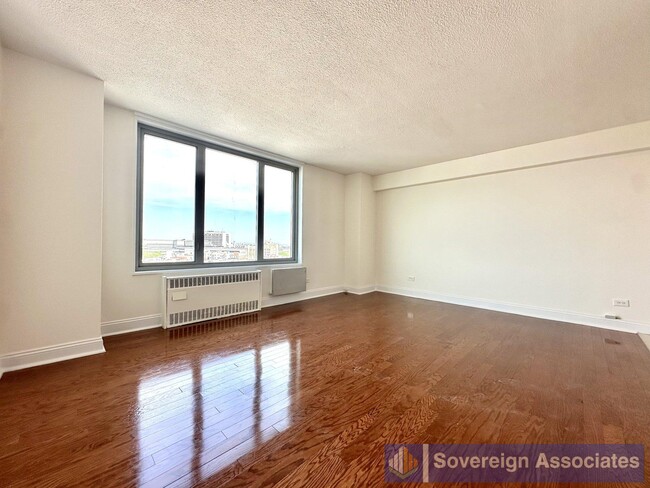 3333 Broadway in New York, NY - Building Photo - Building Photo