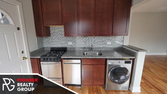 2750 N Mildred Ave, Unit 1