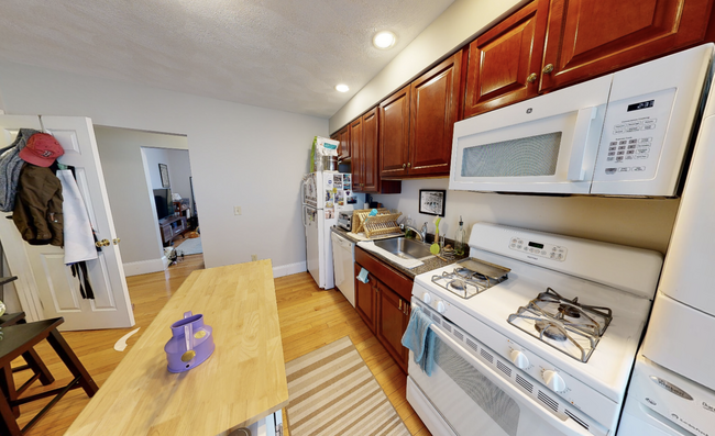 46 Portsmouth St in Cambridge, MA - Building Photo - Building Photo