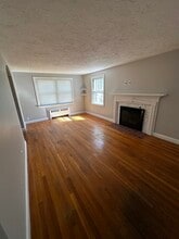 5 Sherwood Rd in Worcester, MA - Building Photo - Building Photo