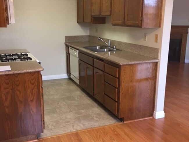 449 E Providencia Ave in Burbank, CA - Foto de edificio - Interior Photo