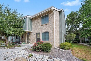 8769 W Cornell Ave in Lakewood, CO - Building Photo