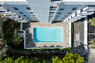 Imperial Point Condominiums in Fort Lauderdale, FL - Building Photo - Building Photo