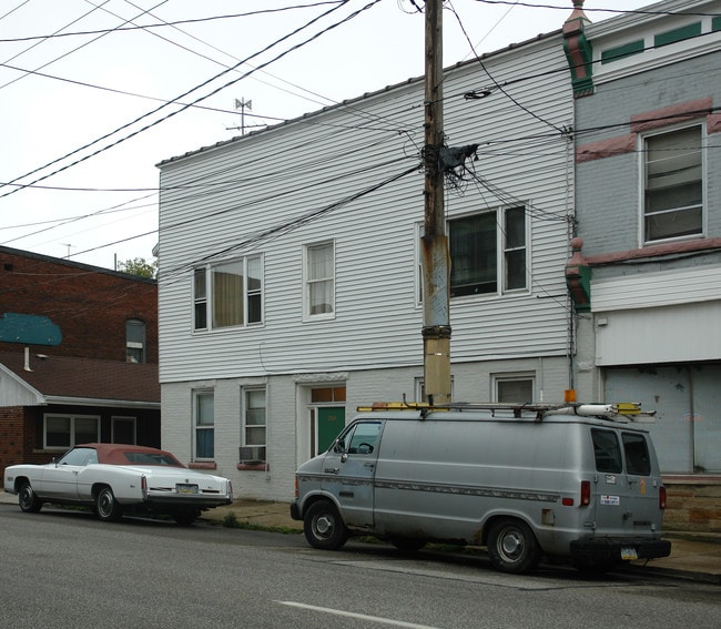 2525 Peach St in Erie, PA - Foto de edificio - Building Photo