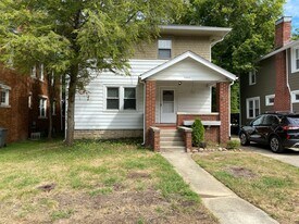 421 E 1st St in Bloomington, IN - Building Photo