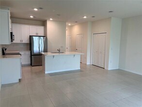 4558 Small Creek Rd in Kissimmee, FL - Building Photo - Building Photo