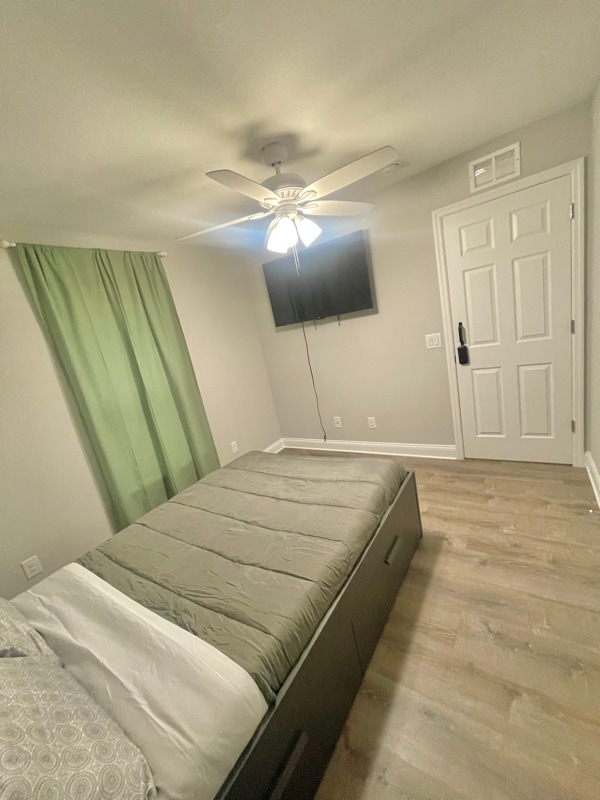 property at 1124 N Stella Ave