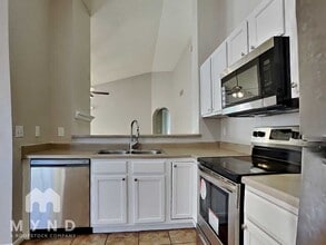 8913 W Fairmount Ave in Phoenix, AZ - Building Photo - Building Photo