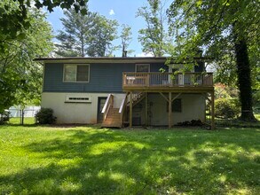 77 Overlook Rd in Asheville, NC - Building Photo - Building Photo