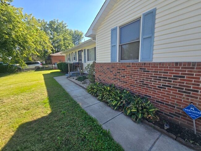 835 E Edwards Ave in Indianapolis, IN - Building Photo - Building Photo