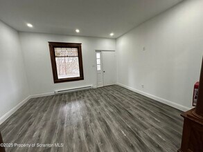 5 Robert St in Nanticoke, PA - Building Photo - Building Photo