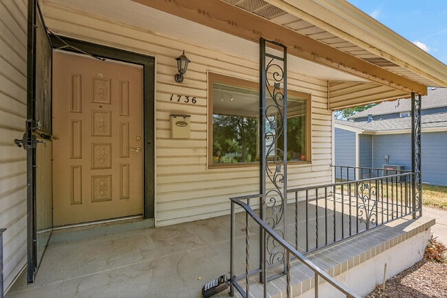 1736 S Humboldt St in Denver, CO - Building Photo - Building Photo