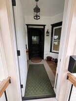 31 Laurel Ave in Bellows Falls, VT - Building Photo