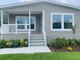 147 Woodland Dr in Leesburg, FL - Building Photo