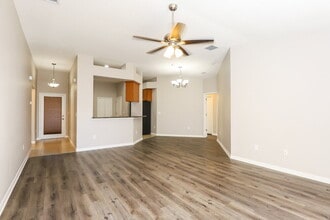 11601 Addison Chase Dr in Riverview, FL - Building Photo - Building Photo