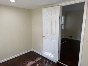 607 Lincoln Hwy in Iselin, NJ - Building Photo - Building Photo