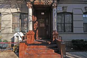 Villa Hermosa in New York, NY - Building Photo - Building Photo