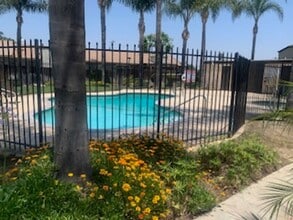 9505 Arlington Ave in Riverside, CA - Building Photo - Building Photo