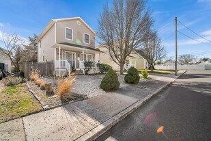 118 Cleveland Ave in Somers Point, NJ - Building Photo