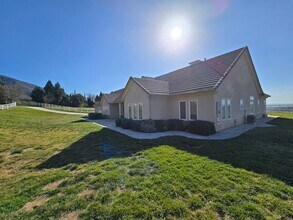 8154 Cable Canyon Rd in San Bernardino, CA - Building Photo - Building Photo