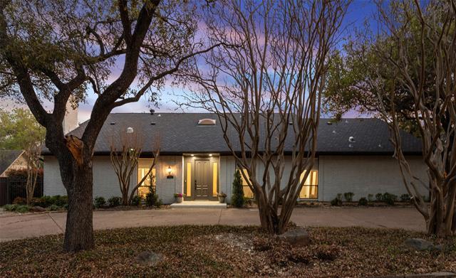 6824 Churchill Way in Dallas, TX - Building Photo