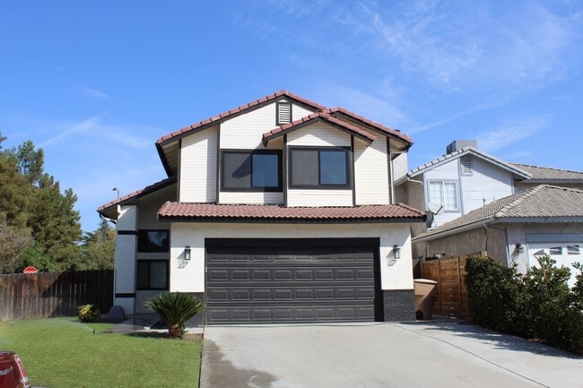 8112 Willowglen Dr in Bakersfield, CA - Building Photo - Building Photo