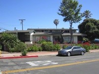 301 Avenida Del Mar in San Clemente, CA - Foto de edificio - Building Photo