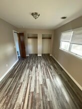 81 Firestone St, Unit Upper unit in Lackawanna, NY - Foto de edificio - Building Photo