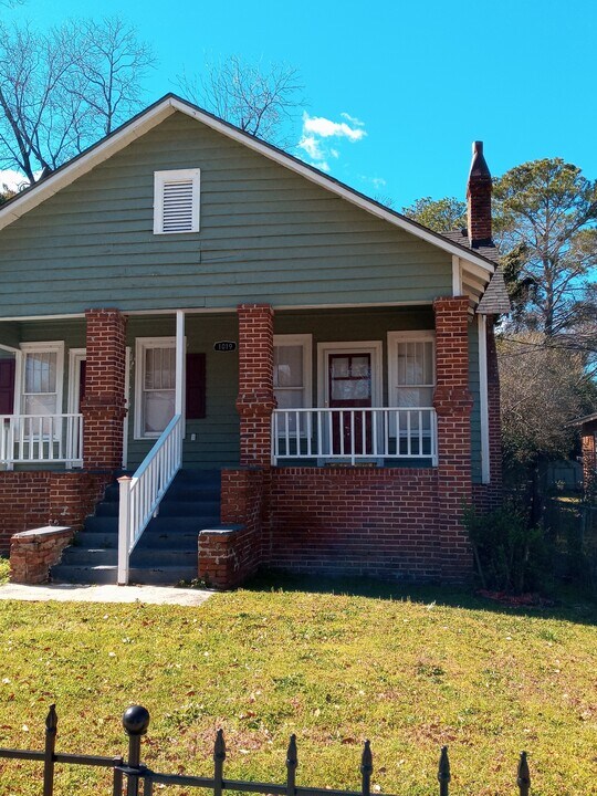 1019 Birch St in Macon, GA - Building Photo