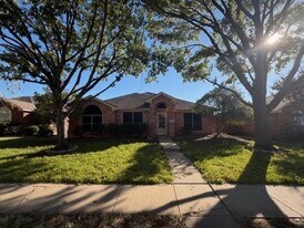 8112 Burleigh St in Frisco, TX - Building Photo