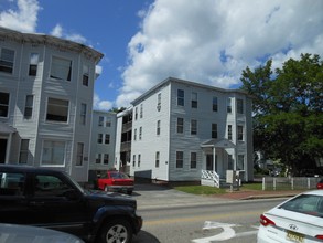 130 Elm St in Saco, ME - Foto de edificio - Building Photo