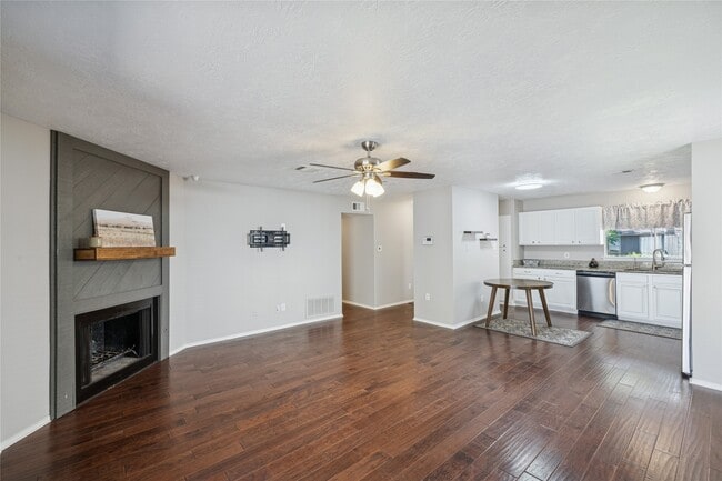 95 Marabou Pl in The Woodlands, TX - Foto de edificio - Building Photo