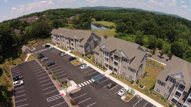 Twin Ponds at Clinton in Clinton, NJ - Building Photo - Building Photo