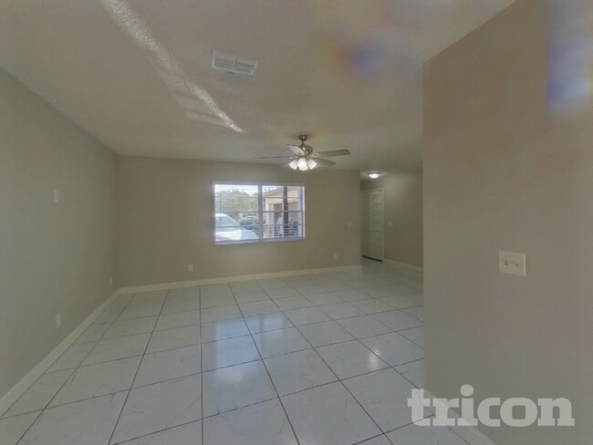 2550 Mill Run Blvd in Kissimmee, FL - Foto de edificio - Building Photo