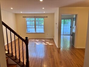 808 Pebble Creek Ct in Pennington, NJ - Building Photo - Building Photo
