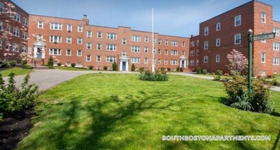 33 Lennon Ct in Boston, MA - Building Photo - Building Photo