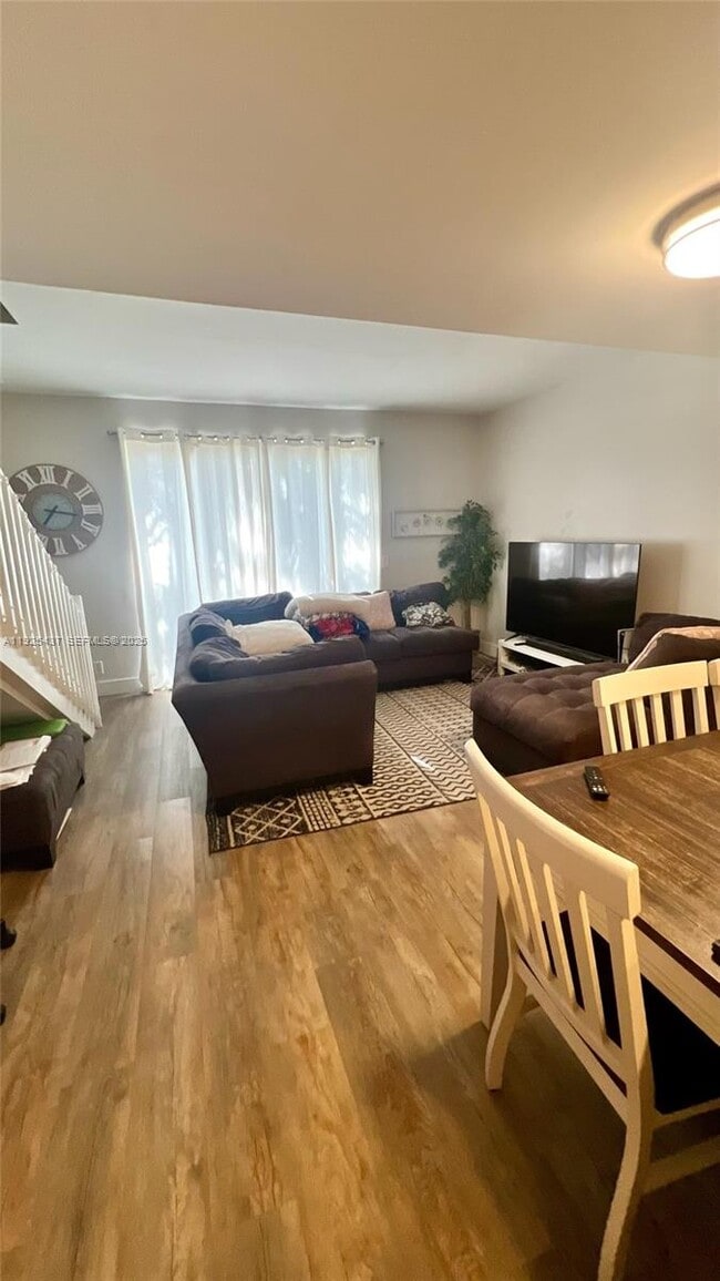 1436 Barcelona Way in Weston, FL - Building Photo - Building Photo