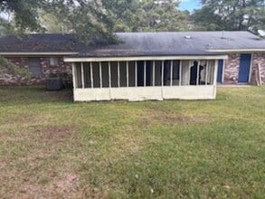 1853 Smallwood St in Jackson, MS - Building Photo - Building Photo