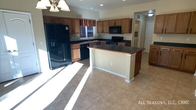 6628 Finecrest Dr in Colorado Springs, CO - Building Photo - Building Photo