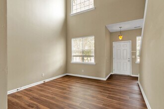 106 Briar Hollow Dr in Jacksonville, NC - Building Photo - Building Photo