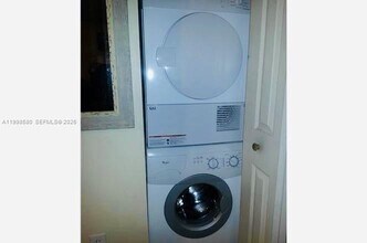 10029 SW 77th Ct in Miami, FL - Building Photo - Building Photo