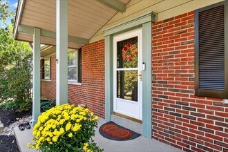 354 Burncoate Dr in St. Louis, MO - Building Photo - Building Photo