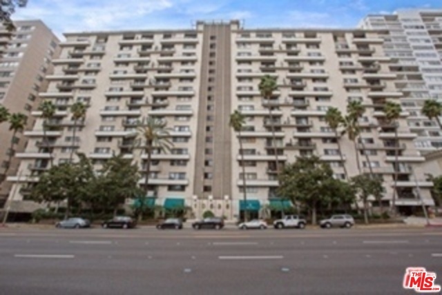 10535 Wilshire Blvd in Los Angeles, CA - Foto de edificio - Building Photo