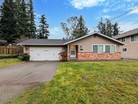 5001 173rd Pl NW in Stanwood, WA - Building Photo