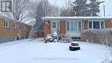 147 Roywood Dr in Toronto, ON - Building Photo - Building Photo