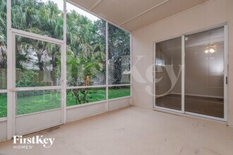 10107 Arbor Run Dr in Tampa, FL - Building Photo - Building Photo