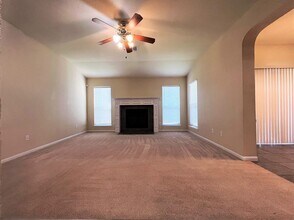 102 Lone Shadow Dr in Harker Heights, TX - Building Photo - Building Photo